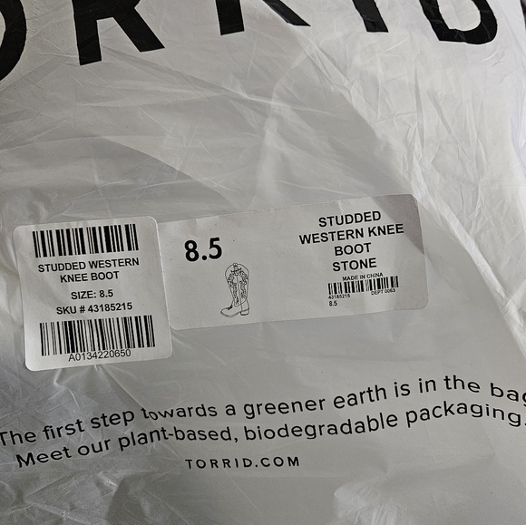 Torrid Studded Knee Boot - Size 8.5WW - Picture 8 of 12